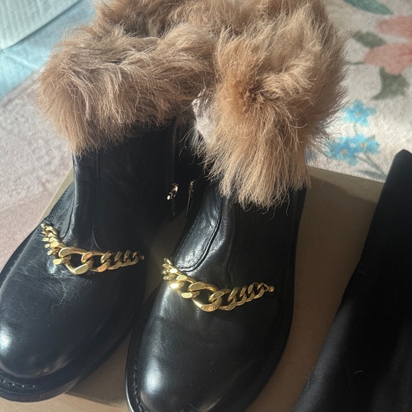 Zadig & Voltaire Women Zadig & Voltaire Black Boots with Brown Fur and Gold Chain NWOT. Size 39